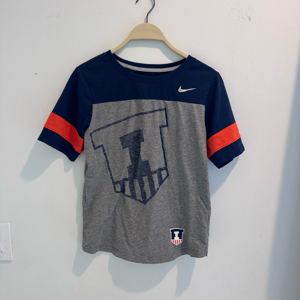 Nike womens Gray and Navy University of Illinois Illini T-Shirt medium